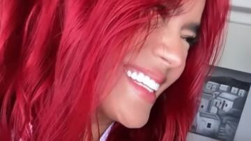 Karol G revela a sus seguidores su nuevo color de cabello