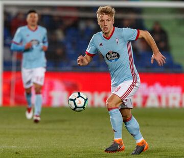 Jugó tres temporada en el Celta de Vigo entre 2015 y 2018 y una temporada en el Atlético, la 2021-2022.