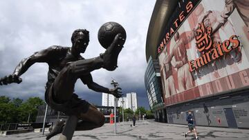 La Premier quiere volver el 12-J, sin público y en campos neutrales