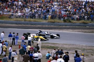 Dos puntos de ventaja tenía Alain Prost antes de la última carrera de Sudáfrica frente a su rival, Nelson Piquet. El brasileño, otra vez, tenía que remontar la desventaja en la última carrera y el cuarto puesto del sábado, por el octavo del francés, le ponía de cara un nuevo título. El domingo las cosas se torcieron aún más para ‘El Profesor’, ya que en la vuelta 35 el turbo de su Renault dijo basta y el tercer puesto de Piquet le hacía sumar dos puntos para voltear la clasificación y anotarse su segundo campeonato.