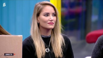 Bel¨¦n Esteban, Miguel Frigenti y las redes cargan contra Alba Carrillo
