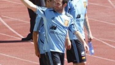 Mata podría ir al Chelsea junto a David Luiz.