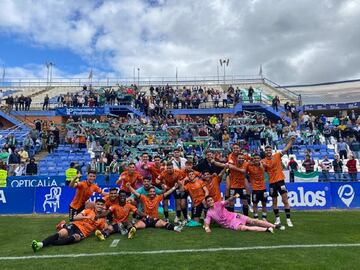 Imagen icónica tras ganar 0-2 en Huelva.