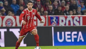 ¿James de falso '9' tras la ausencia de Lewandowski?