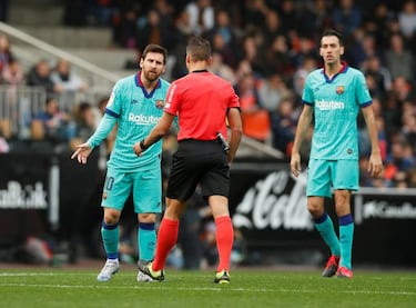 Barcelona top dogs claim the team is confused and disorganised