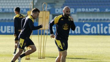 Paris Adot y Valcarce, en el entrenamiento del Deportivo.