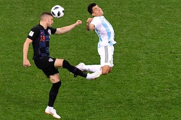 Ante Rebic y Marcos Acuña.