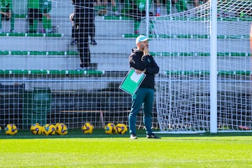 El entrenador del Racing prev que el partido contra el Elche sea diferente a los vividos esta temporada.