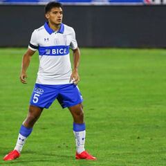 Fichaje de la UC fue detenido en estado de ebriedad: el club se pronuncia