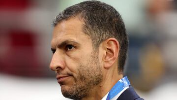 GLENDALE, ARIZONA - JUNE 30: Jaime Lozano, Head Coach of Mexico looks on in the first half during the CONMEBOL Copa America 2024 Group D match between Mexico and Ecuador at State Farm Stadium on June 30, 2024 in Glendale, Arizona. Steph Chambers/Getty Images/AFP (Photo by Steph Chambers / GETTY IMAGES NORTH AMERICA / Getty Images via AFP)
