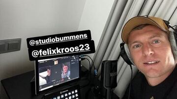 Toni Kroos, durante la emisión de su podcast.