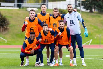 Laporte, Busquets, Azpilicueta, Jordi Alba, Ansu  Fati, Raya y Sarabia.