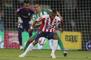 Con gol de tiro libre de Daniel Bocanegra, Nacional superó 1-0 a Junior en el juego de ida de cuartos de final de la Copa Águila. La serie se definirá el 19 de septiembre en el Metropolitano de Barranquilla.