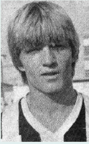 El primer jugador noruego en Espa?a. El cancerbero estuvo una temporada (1982/83) en el CD Castell車n.