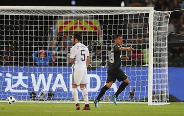 Soccer Football - FIFA Club World Cup Third Place Match - Al Jazira vs CF Pachuca - Zayed Sports City Stadium, Abu Dhabi, United Arab Emirates - December 16, 2017   Pachuca's Roberto Carlos de la Rosa celebrates scoring their third goal          REUTERS/A