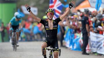 Mitcheltonx96Scott's British cyclist Simon Yates celebrates as he wins the 14th stage of the 73rd edition of "La Vuelta" Tour of Spain cycling race, a 171-km route from Cistierna to Les Praeres next to Nava on September 8, 2018. (Photo by M