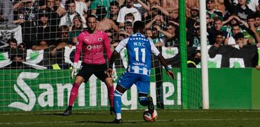 No, nunca se ve mejor en la tele. Y este, menos.