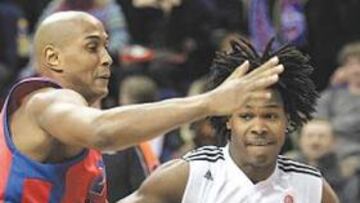 <b>IMPOTENTES. </b>El Madrid rozó el ridículo en fases del duelo ante el CSKA. Llegó a perder por 32 puntos.