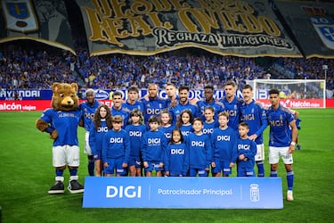 El Grupo Whiteo pertenece a Grubo Carso (20%), Grubo Bachuka (51%) y 36.962 accionistas (29%). 