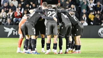 Piña del Almería en Ceuta.