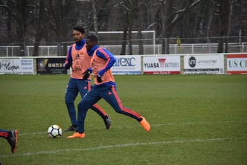 La baja temperatura acompañó la práctica. El partido será este viernes.