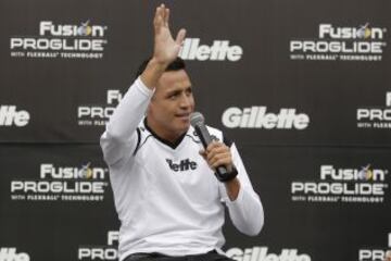 Alexis Sánchez estuvo en un evento en Plaza Italia.