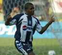 La permanencia en la Liga 1 acerca a Farfán a Alianza Lima