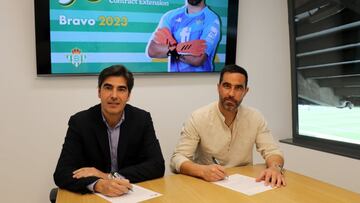 Bravo, junto a Haro.