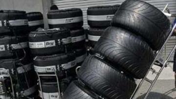 <b>PROTAGONISTAS.</B> Los neumáticos se han convertido en los grandes protagonistas en Indianápolis, desplazando a los pilotos en la atención de los medios y aficionados.