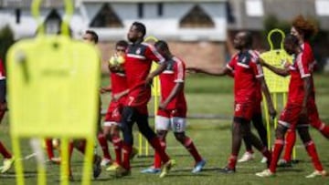 El equipo ha hablado con varios jugadores referentes para que refuercen al equipo este año.