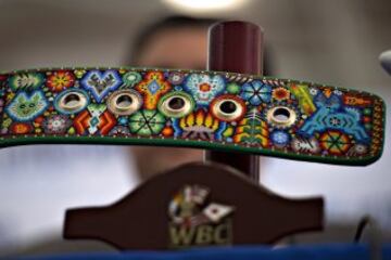 Cinturón huichol para la pelea entre Saúl 'Canelo' Álvarez y Julio César Chávez Jr.