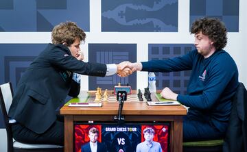 Carlsen y Niemann, durante una partida. 
