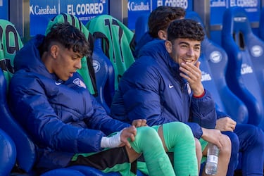 Un extremo habitual de banda izquierda, a pierna cambiada para salir con su regate y calidad. De aquella camada junto a Barrios, Kostis o Carlos Martín que alcanzaron la final four de la Youth League. El Jebari disputó los 12 minutos finales en Cádiz en la campaña 2023-24. El curso siguiente salió cedido en enero al Cartagena y éste al Mirandés. 