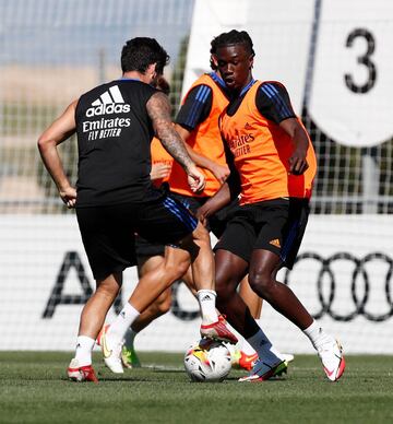 Primer entrenamiento de Camavinga con el Real Madrid.