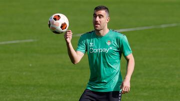 Sokratis.