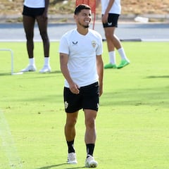 Robertone: “Es una motivación extra que el primer partido sea ante el Real Madrid”