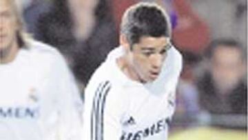 La previsión es que no sea titular, pero si Caro le pone en campo, Cicinho se someterá al primer examen de su exigente afición.