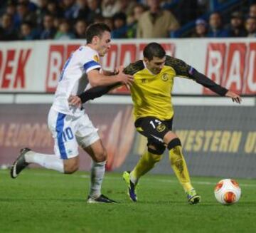 Slovan Liberec-Sevilla. Reyes intenta irse de Rybalka.