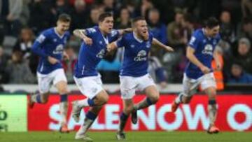 Cleverley celebró así su gol al Newcastle.