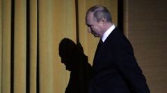 MOSCOW, RUSSIA - NOVEMBER 9: (RUSSIA OUT) Russian President Vladimir Putin enters the hall during the award ceremony marking the 75th anniversary of Russia's Federal Medical-Biological Agency (FMBA) at the State Kremlin Palace, November 9, 2022, in Moscow, Russia. President Putin is expected to skip the G20 Leaders Summit and APEC Summit this November. (Photo by Contributor/Getty Images)