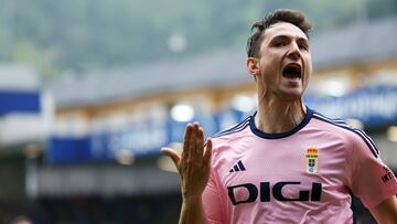 EIBAR, 02/06/2024.- Borja Sánchez del Oviedo celebra tras anotar un gol ante el Eibar este domingo, durante un partido de Segunda División, en el Estadio Municipal de Ipurúa, en Eibar (País Vasco). EFE/ Javier Etxezarreta