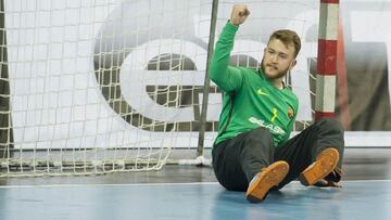 Gonzalo frena al Veszprem y prolonga el pleno del Bar?a