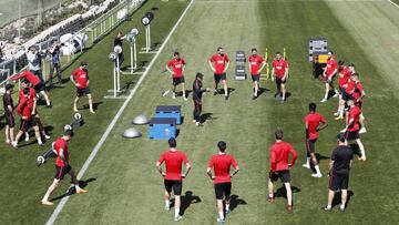 Simeone probó con Saúl como lateral izquierdo para la Real