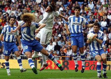 39 años y 286 días. El central asturiano que hizo carrera en Riazor jugó su último partido en Coruña y luego estuvo en varios equipos de Segunda División retirándose con 43 años.