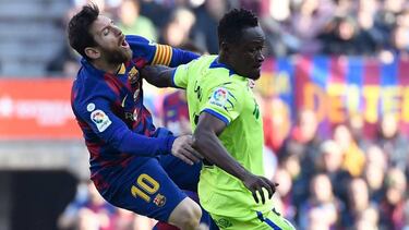 El Barça suda tinta y Messi se asusta