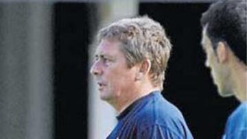 <b>LOS PIES EN EL SUELO. </b>Krauss quiere evitar la euforia en su vestuario.