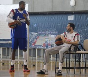 Slaughter y Rudy durante un entrenamiento del Real Madrid