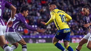 Moleiro disputa un balón el pasado viernes en Valladolid.