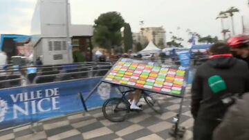 Geniets abandona después de que una valla caiga sobre él