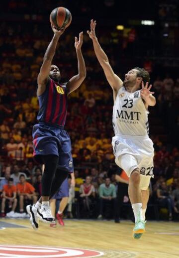 Jacob Everse Pullen y Sergio Llull.